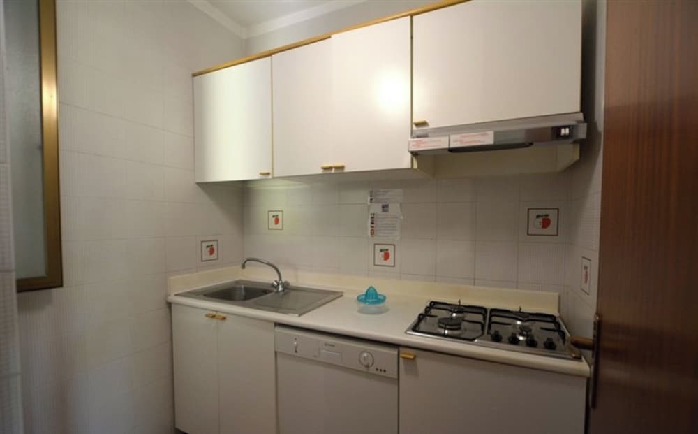 Cozy Apartment With Fenced Garden in Lignano Sabbiadoro