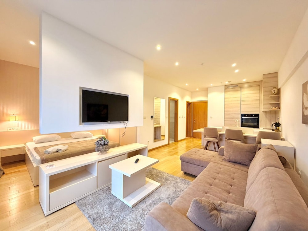 Aurelio Central Residences