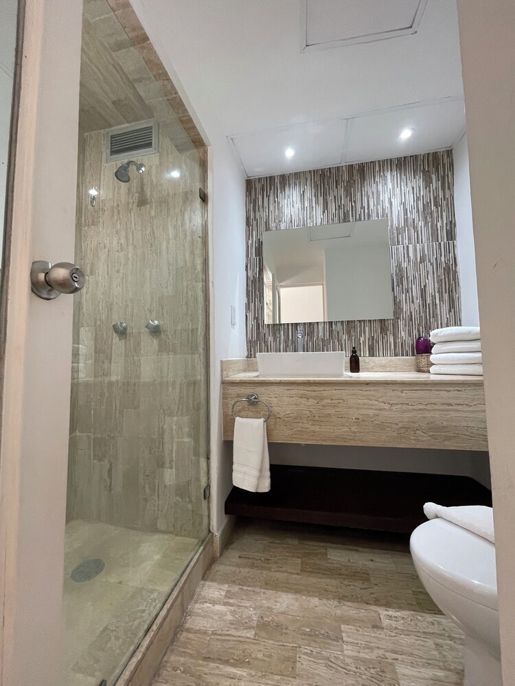 OvaCancun Apartments