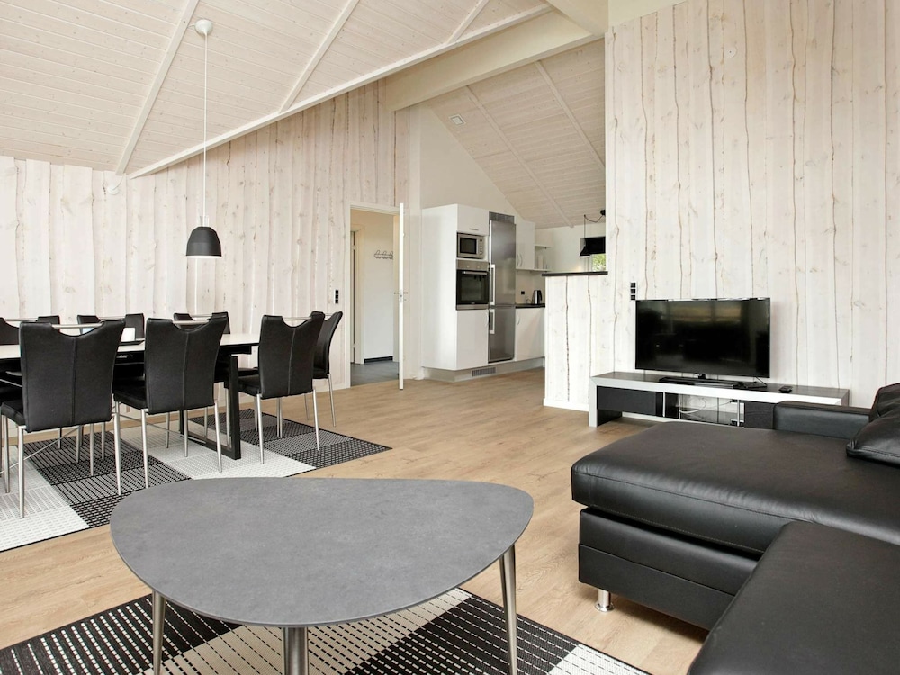 10 Person Holiday Home in Blavand view 5