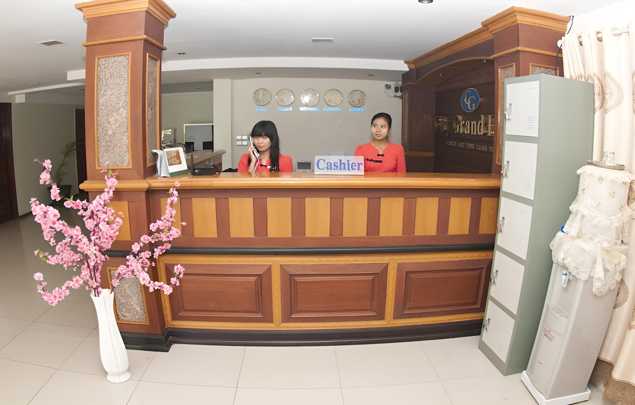 City Grand Hotel
