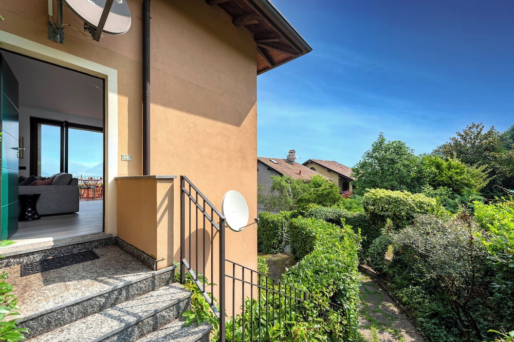 Il Dipinto Sul Lago Stresa Center