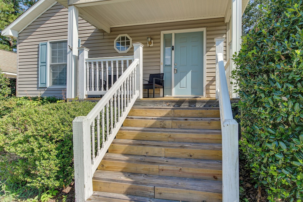 3 Mi to Hopelands Gardens: Family Aiken Home!