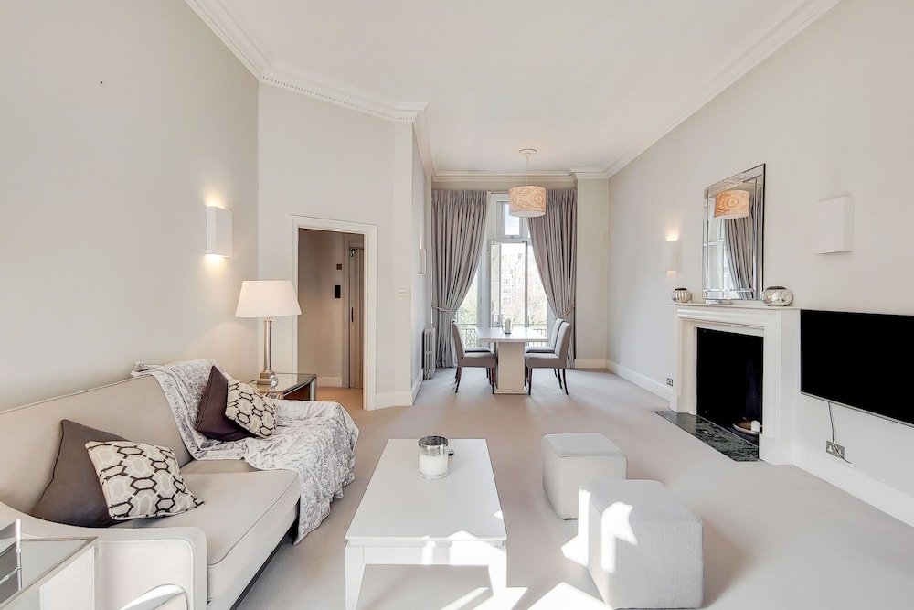 The Knightsbridge Residences
