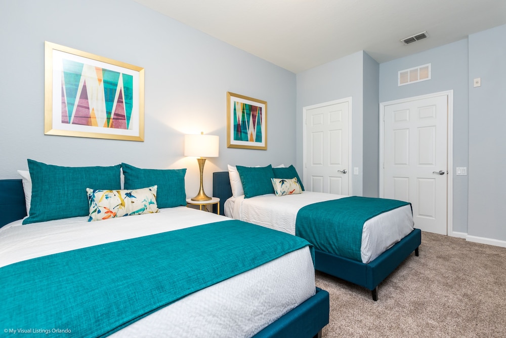 Gorgeous Vista Cay Condo, Next to Resort Clubhouse