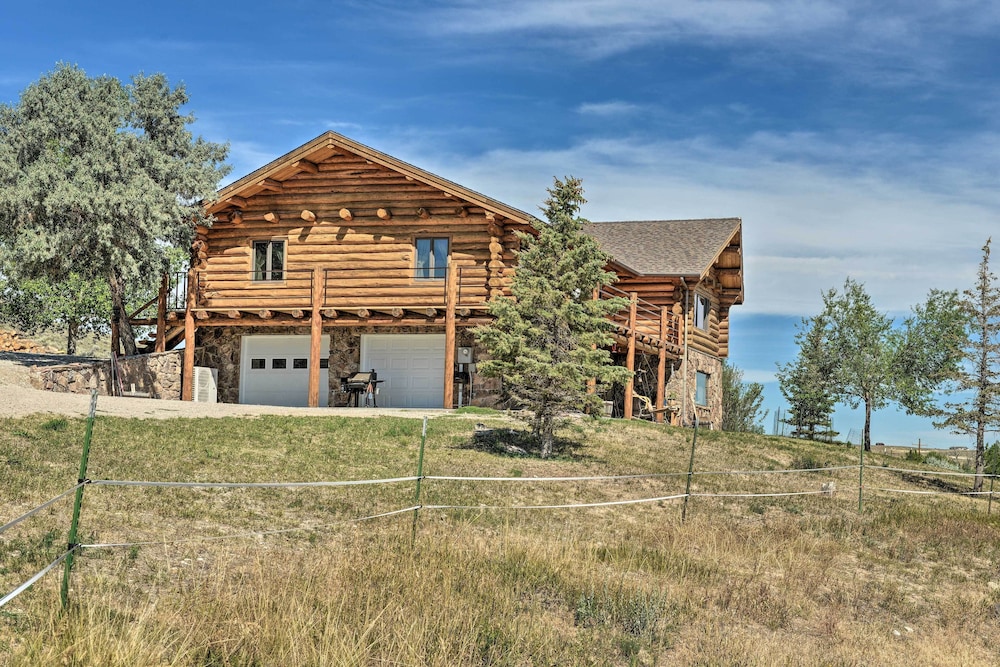 Exquisite Log Home With Lander Valley Views! view 5