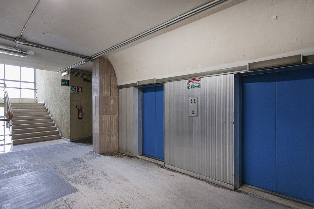 Chic Modern Lofts - B - BK