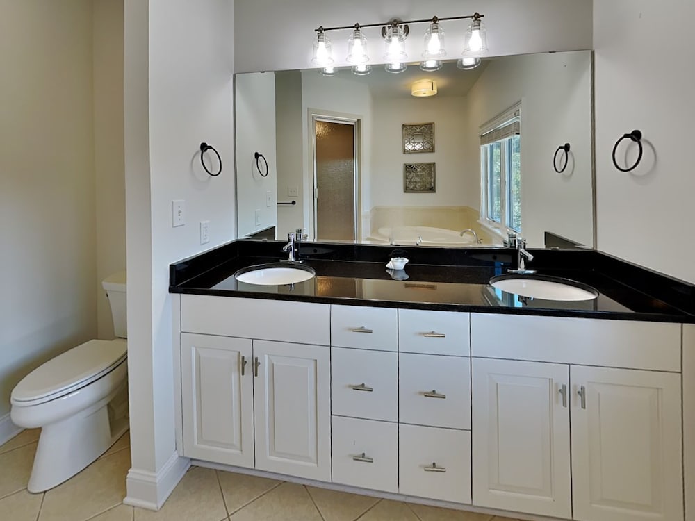 Shady Beaches by Topsail Realty