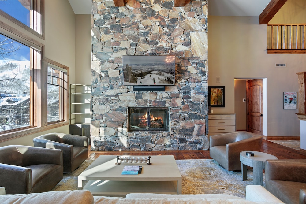 504 - Five Bedroom Penthouse Grand Lodge 5 Condo