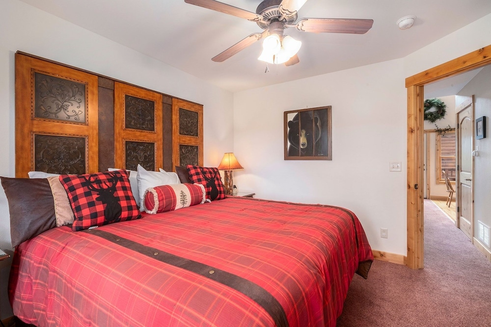 Solitude Condos - Estes Park CO