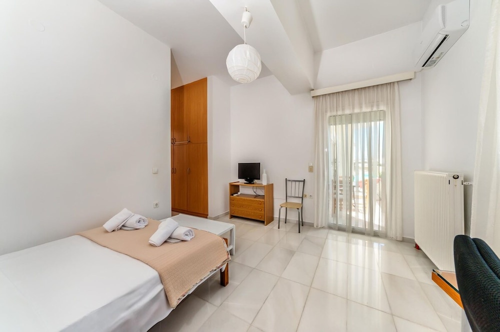 Marele Apartment by Cretan Houses