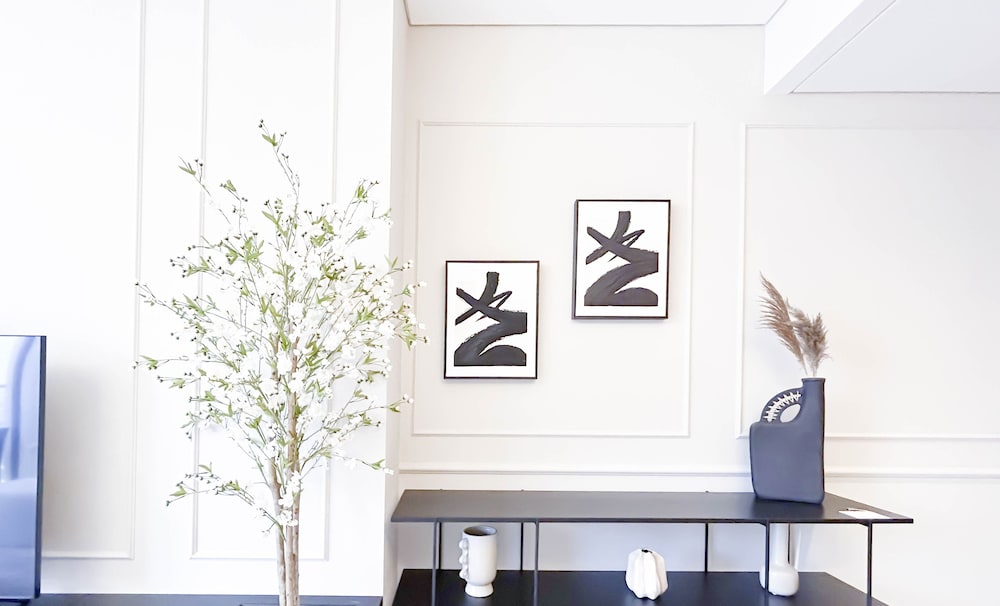 2B With Stunning Burj Views at Burj Crown