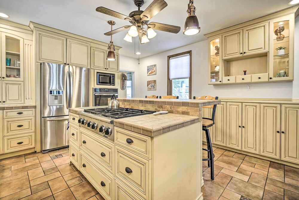 Idyllic Atlantic City Home - 1 Block to Beach view 2