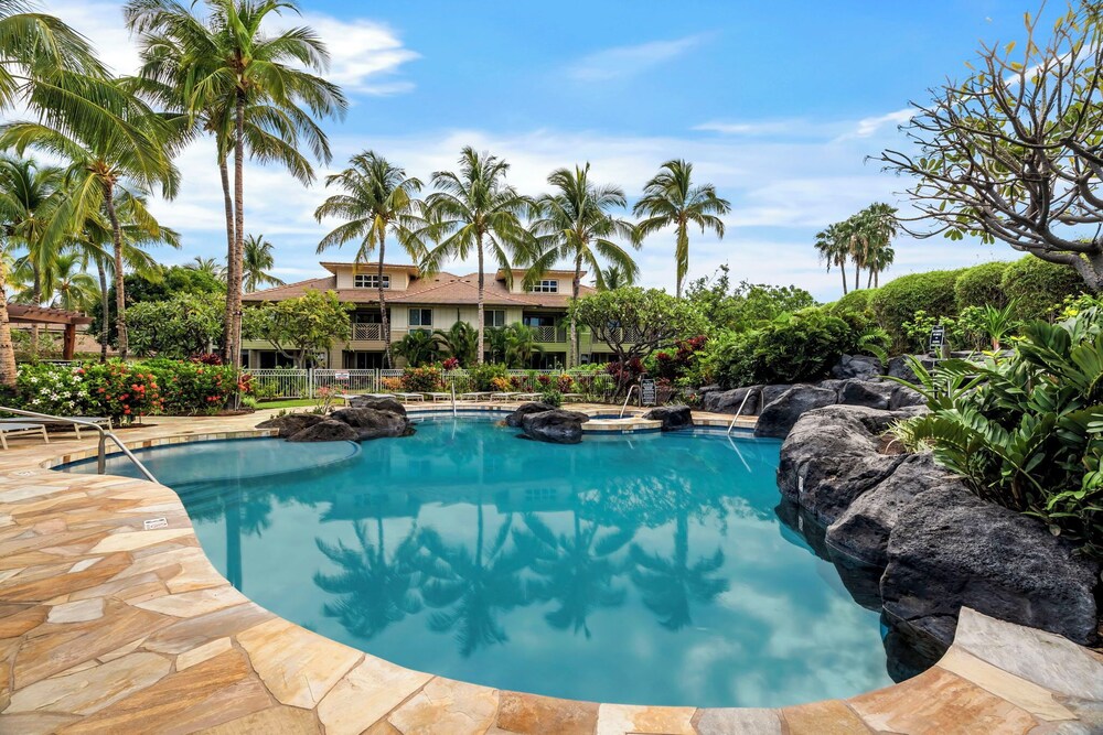 Golf View Villa - Concierge, Pools, Walk to Beach, Shops & Restaurants - Vrkcv