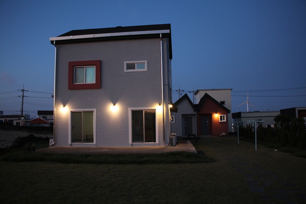 Photo 16