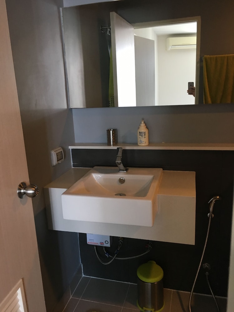 Acqua Condo - 505 by Axiom