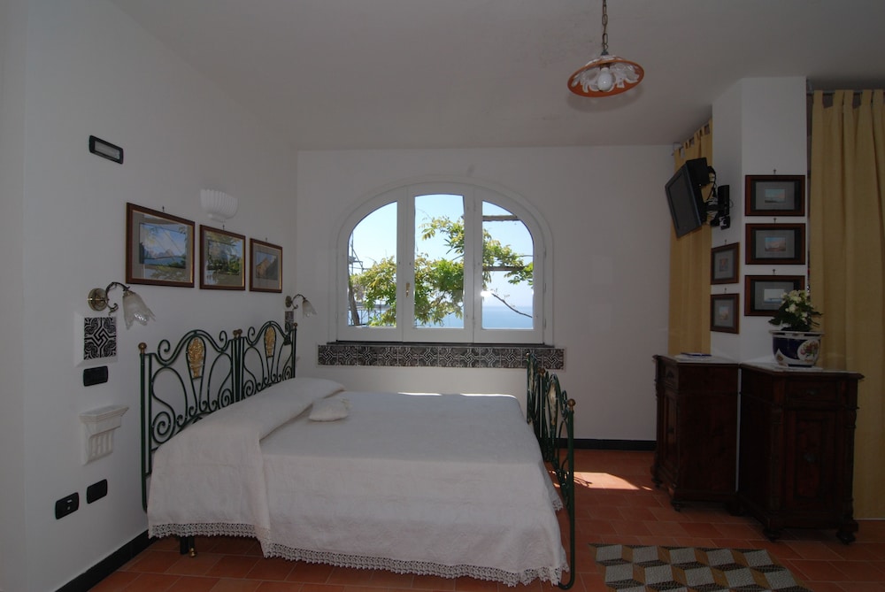 Bella Baia Glamping
