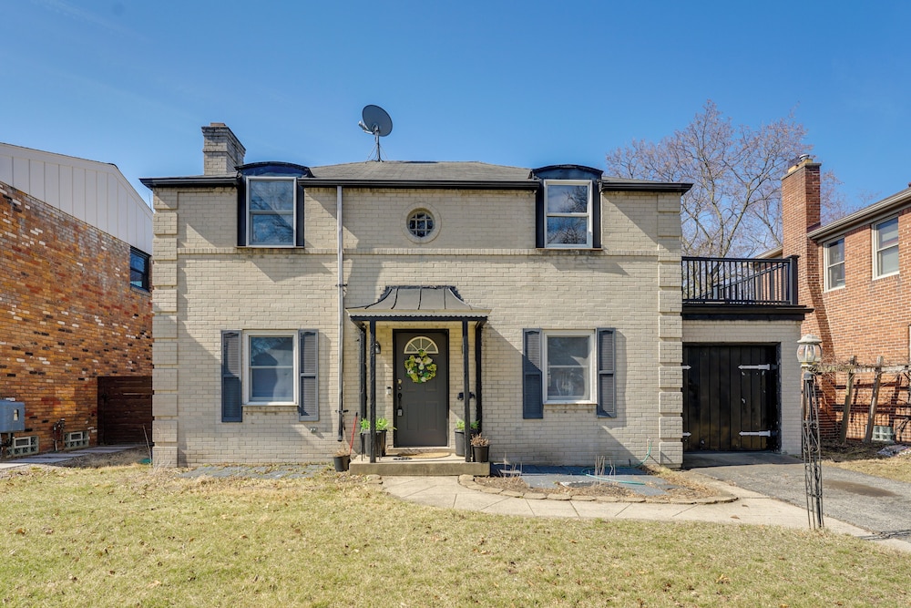 Walk to Detroit Zoo: Home w/ Sunroom & Patio!