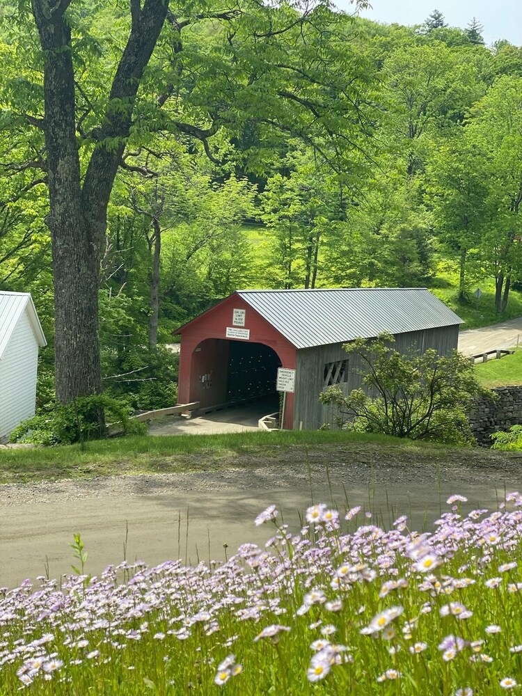 Green River Bridge Inn