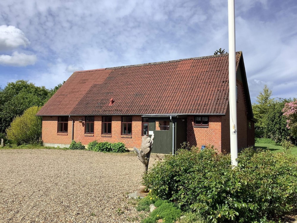 10 Person Holiday Home in Spottrup
