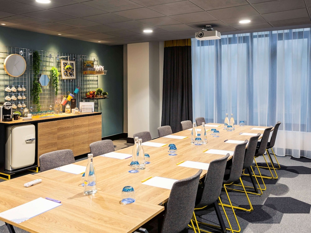 meeting & event spaces