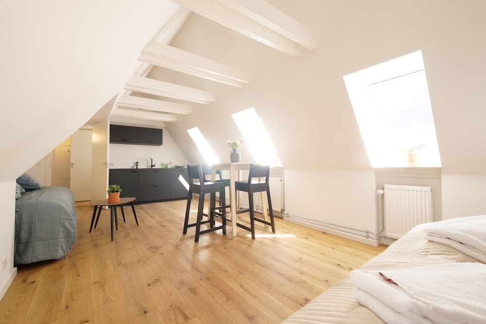Rent a place to sleep 4 view 5