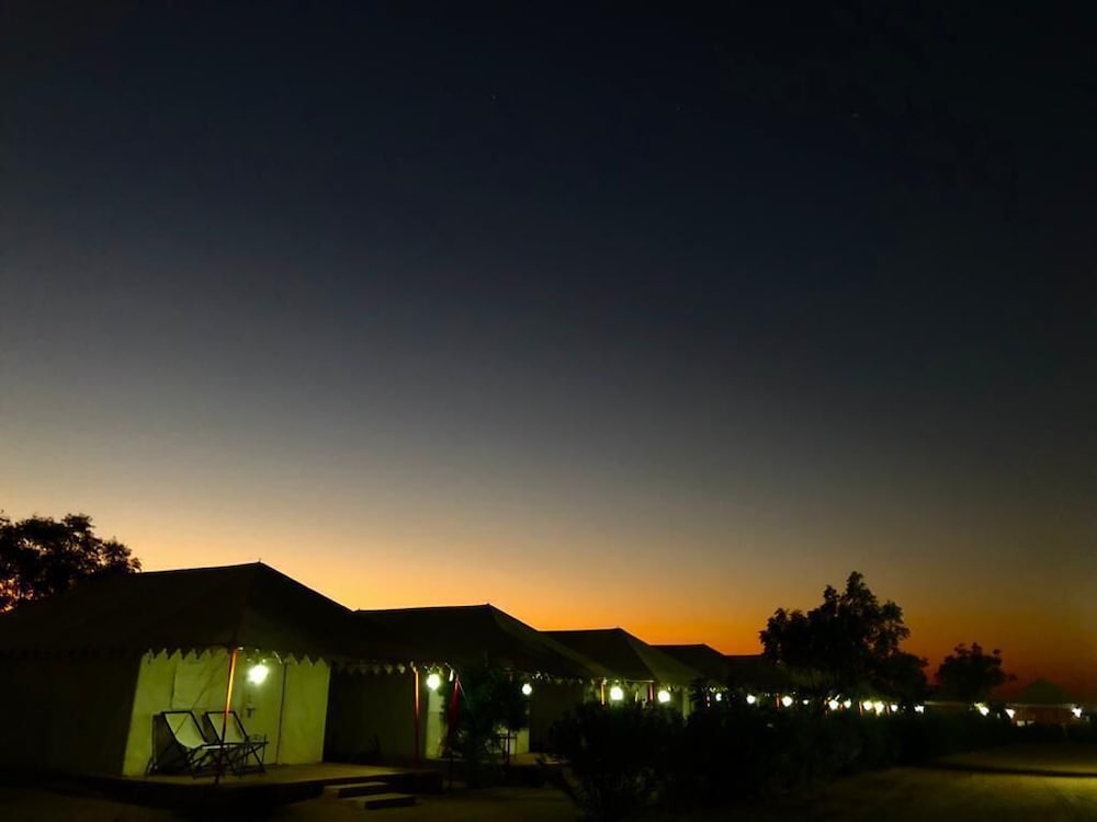Sam Resort and Camp