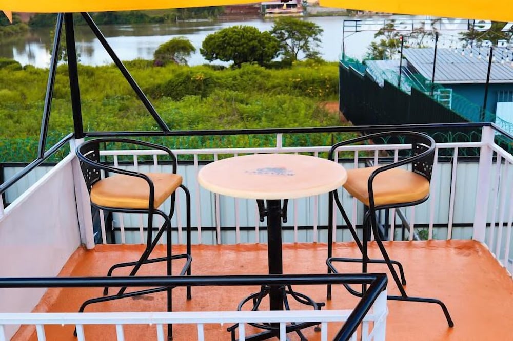Lux Suites Lakeview Cottages Ruiru
