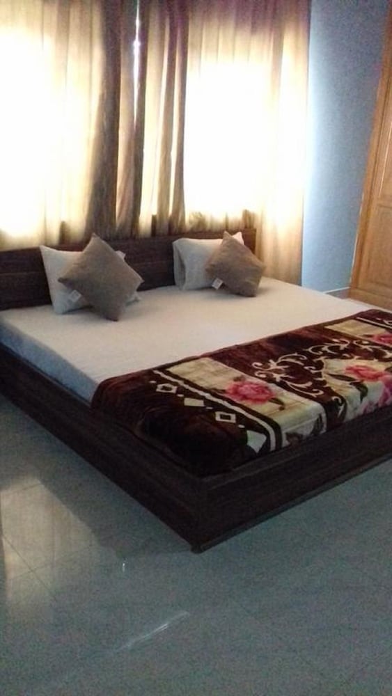 Pasandy Lodge