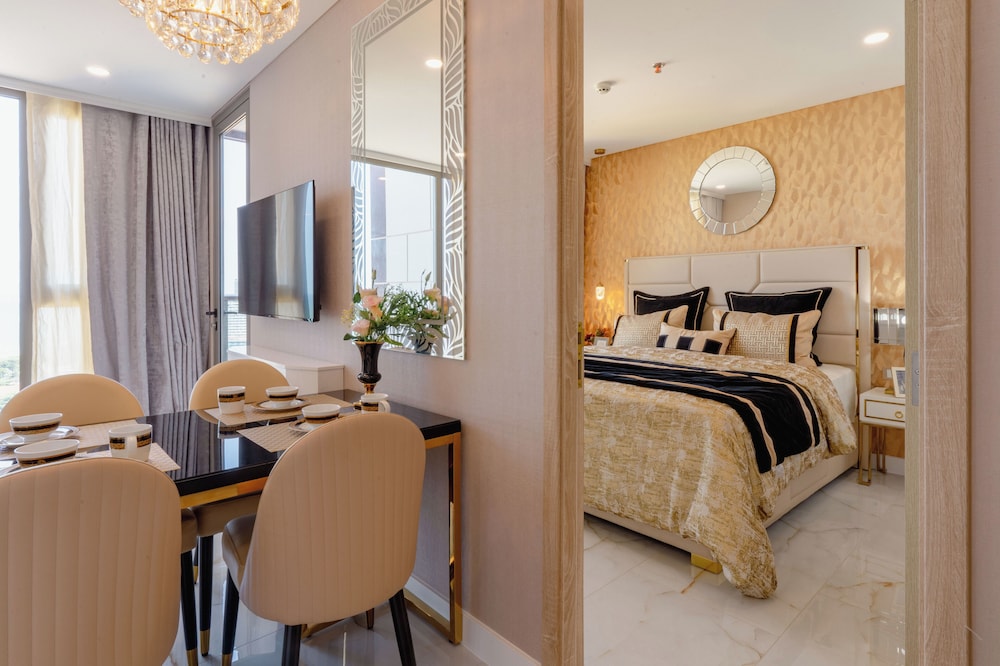 Private Swim Up Pool Apartment on Jomtien Beach Pattaya
