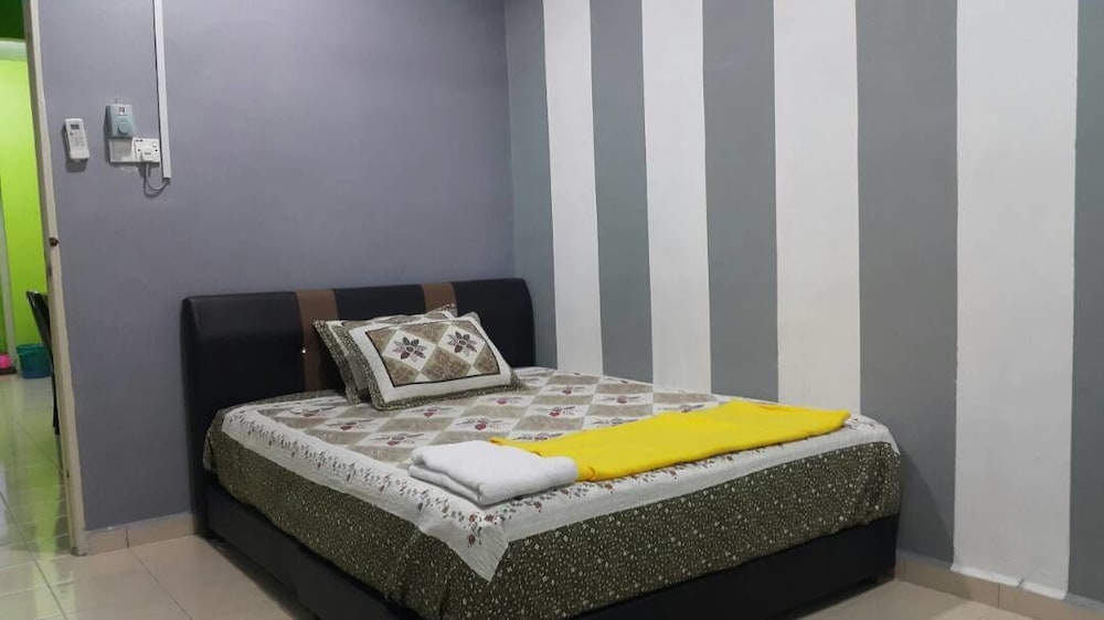 Noor Homestay