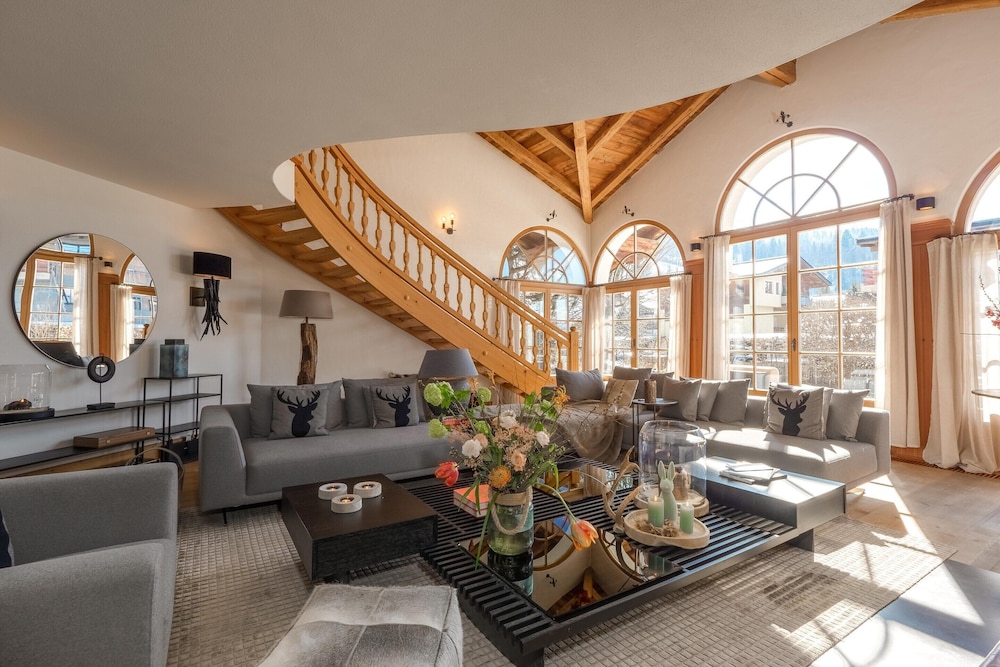 Elegant Chalet Near Slopes & Village