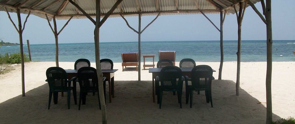 Richie's on the beach