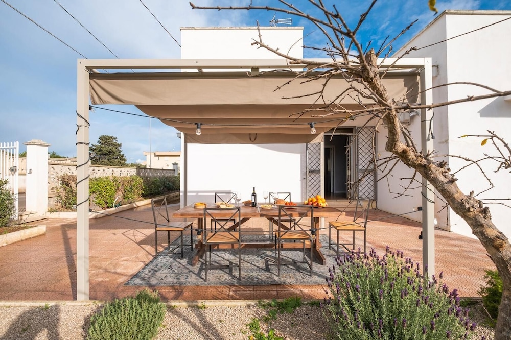 Sunshine Escape Villa In Porto Cesareo