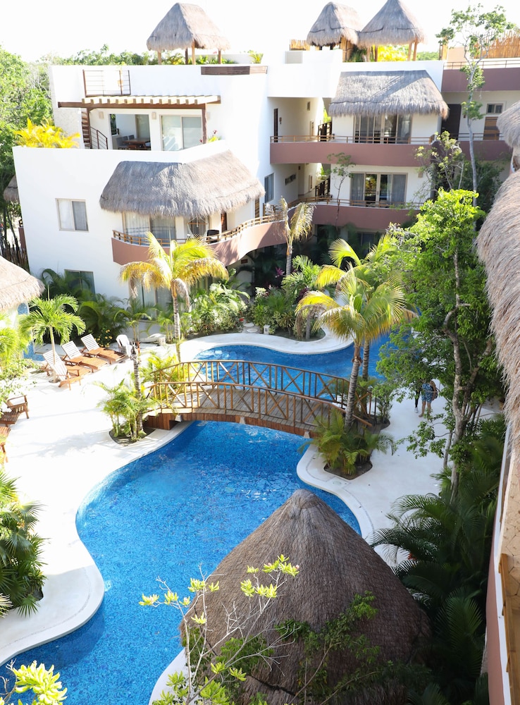 Blue Beach 2 BRM apt sleeps 5