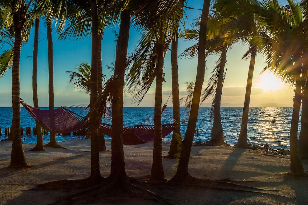 Thatch Caye, a Muy'Ono Resort