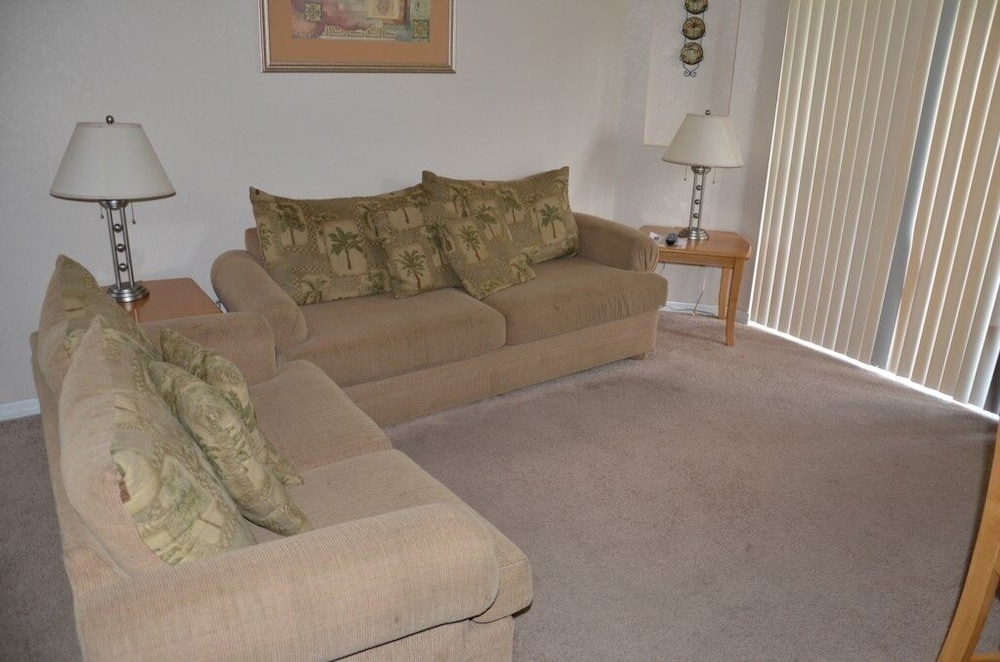 3 Bedroom Calabria Town Home Townhouse by RedAwning view 3