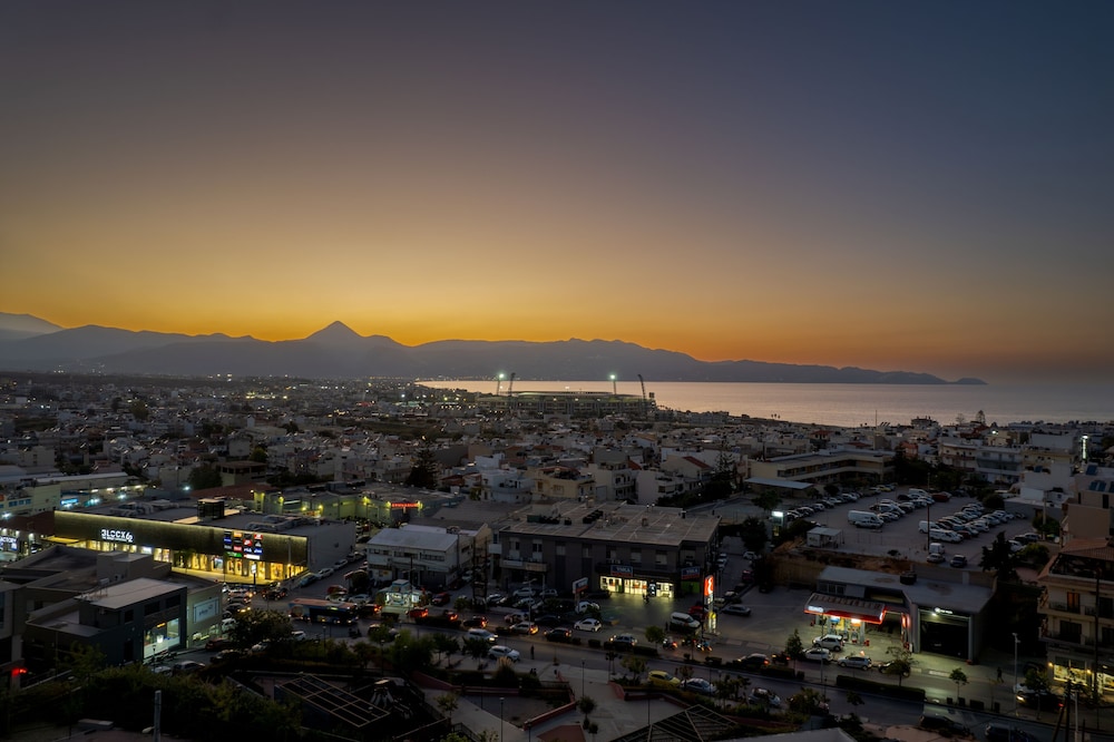 Heraklion 2Bd Oasis w Relaxing Patio view 4