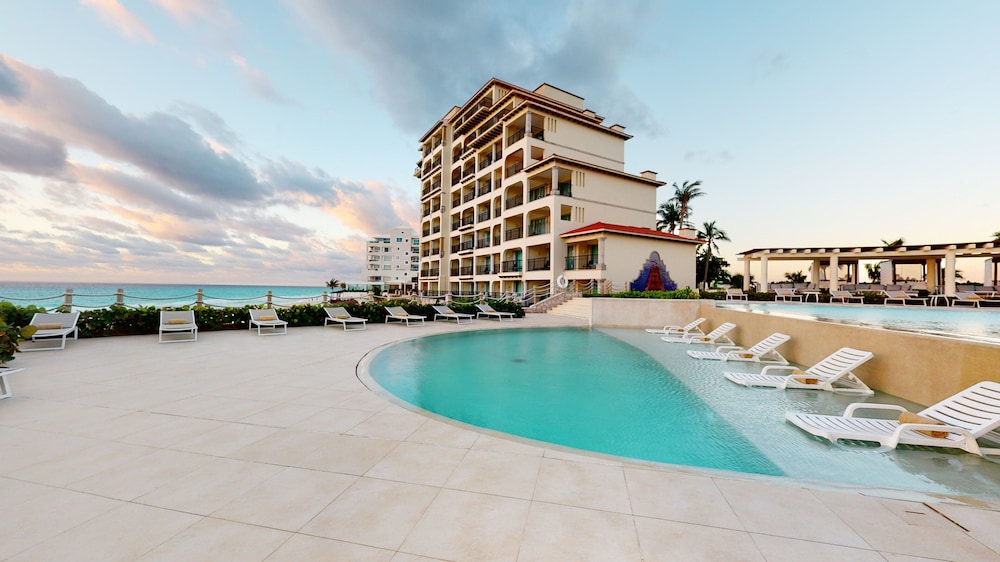 Grand Park Royal Cancun - All Inclusive