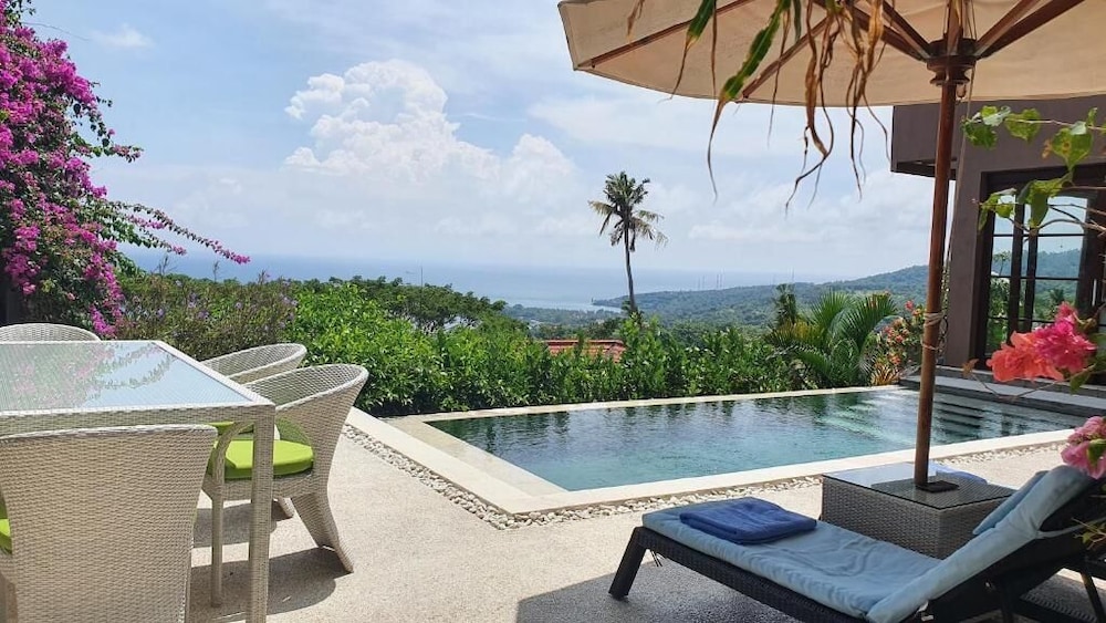 Aomi Villa