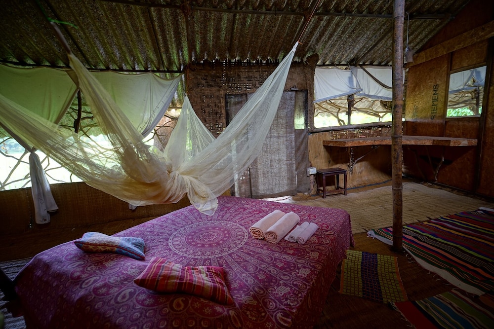 Saraya Art Cafe B&B