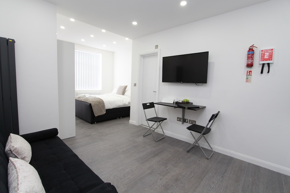 BlueGreen Suites