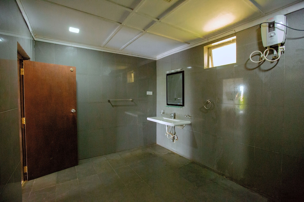 Hambantota Rest House