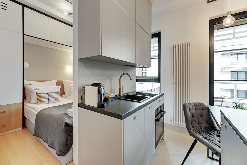 Doki Living - Foodhall & Parking by Downtown Apartments