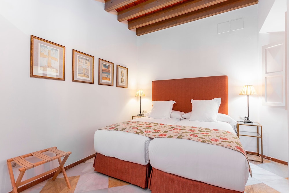 Traditional House With Private Terrace. Campamento