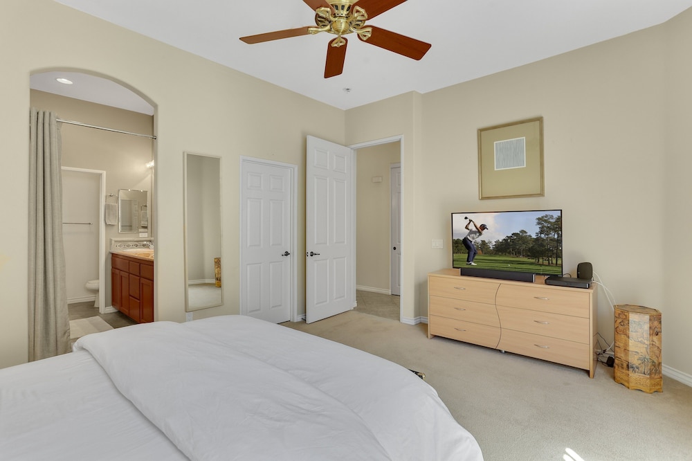 Golfing & Festival Lover's Paradise