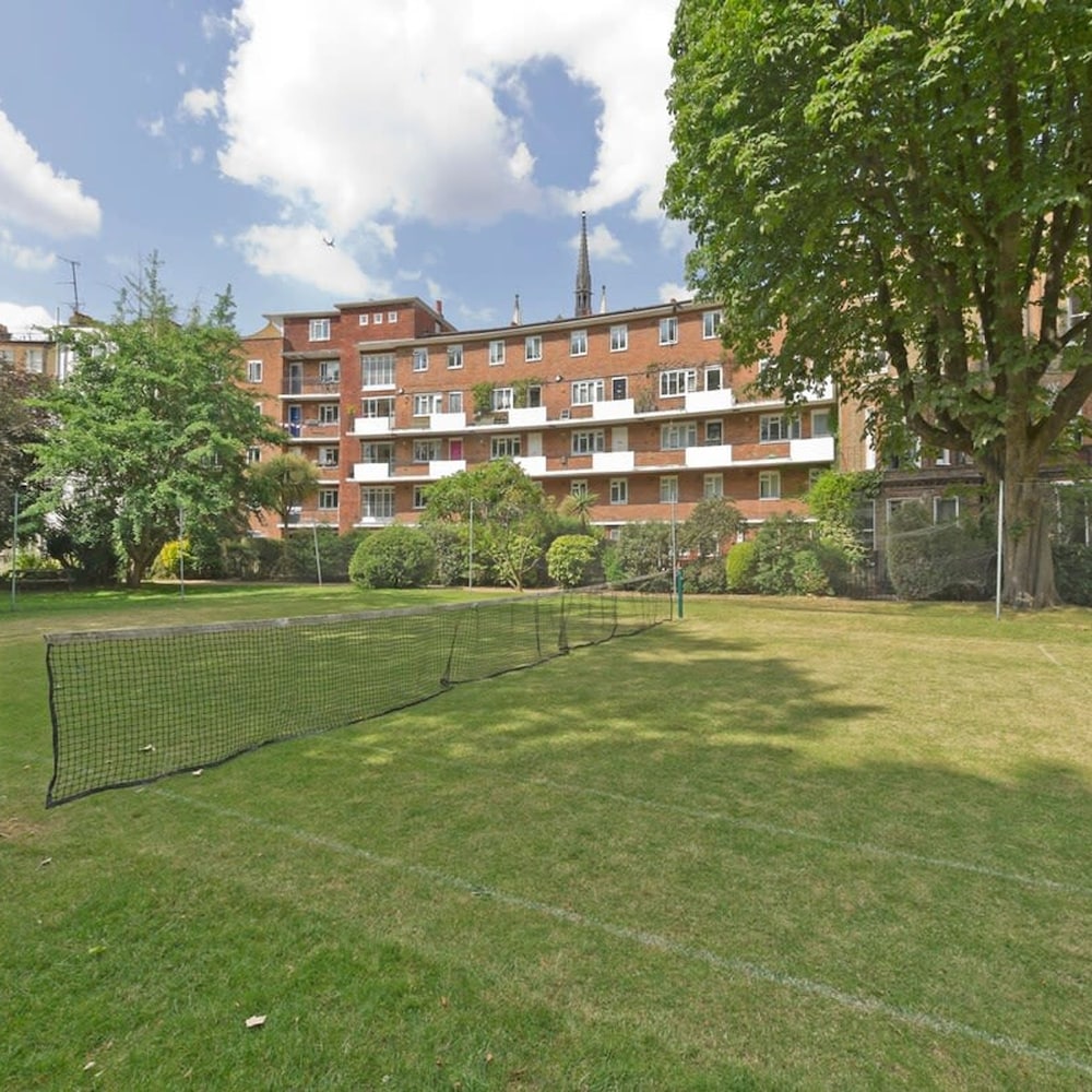 Elegant 3 bed Flat Earls Court