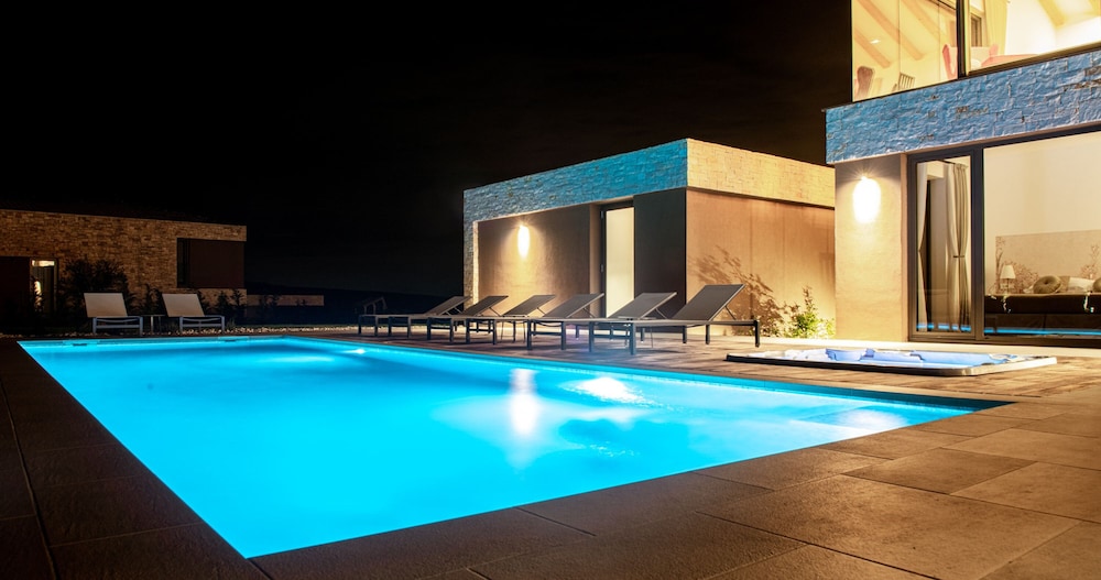 Villa Sanpadeo Nearby Novigrad - Crovillas