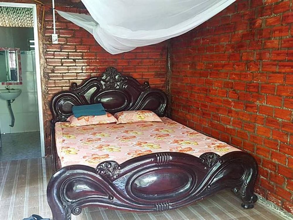Peaceful Homestay in the Middle of Fruit Garden - Rooms With Private Toilets