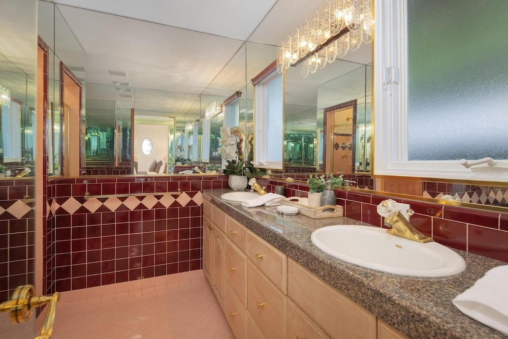 Stradella Spanish - Contemporary Mediterranean Estate w/ Resort-style Yard